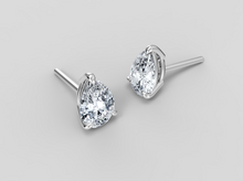 Carica l'immagine nel visualizzatore di Gallery, Laura